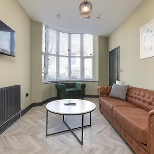 Ettie's Apartment